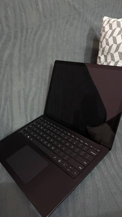 Microsoft Surface 4 - i5 11th Gen - 16GB/256GB - Intel Iris Xe 8GB GPU