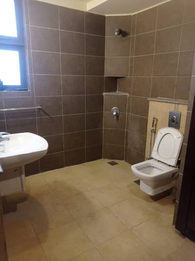 Three bedroom duplex apartment 2400sqft unfurnished available for rent in Silver Oaks F-10 Islamabad