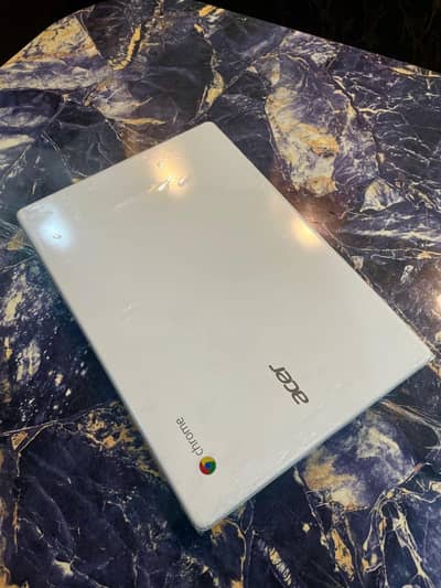 Acer laptop touchscreen with pen 4/128S SSD