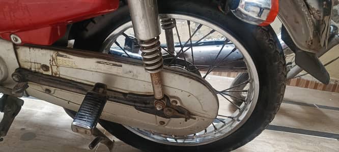 Honda 125 red colour 2015