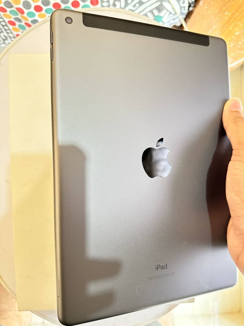 IPAD 7th generation 10/10 4