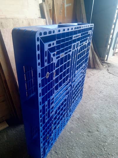 Plastic Pallets | Wooden Pallets | Starting Price 2500 to 7000