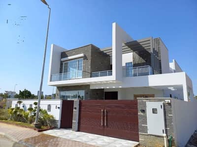 5 Bedroom Luxury Villa At Prime Location In Bahria Town Karachi, 2km From Main Gate, Near Commercial, Gallery And IMTIAZ Mega Store