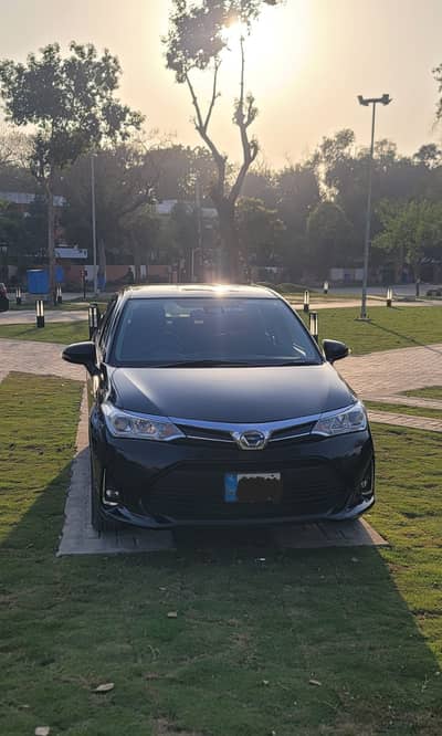 Toyota Corolla Axio Hybrid 1.5 2017 Model