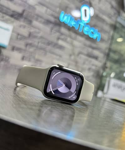 Apple Watch SE2 40mm Brand New Condition see in Pictures