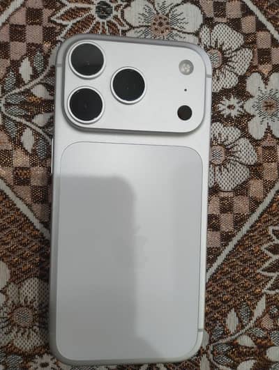 Phone Bilkul 100 percent clear ha or bilkul saaaf ha…