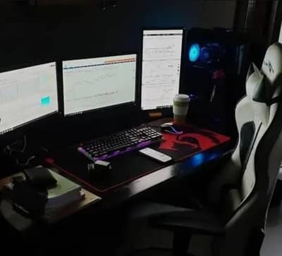 High-Performance Gaming PC | RX580 | i7 | 16GB RAM Dual Monitor Setup