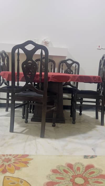 6 Chair dinning table for sale
