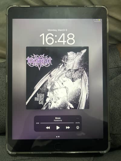 iPad 7th generation (32 GB)