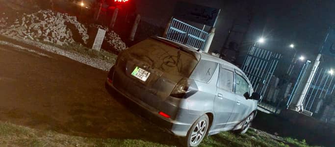 Honda Fit shuttle hybrid