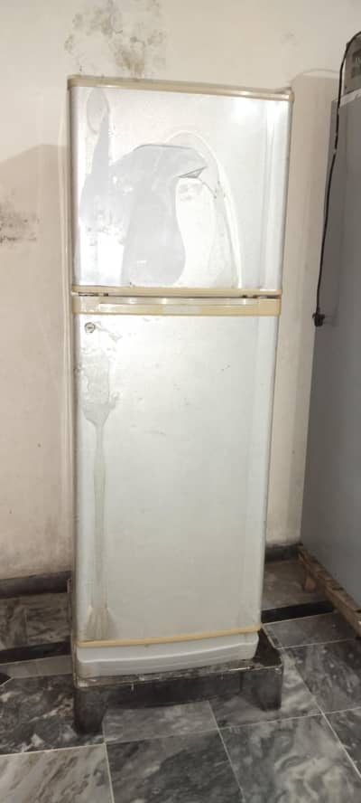 Used Dawlance Fridge – Good Condition