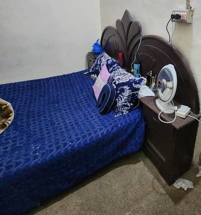 medium size bed for sale