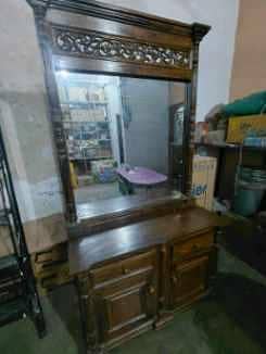 Polished Wooded Dressing Table