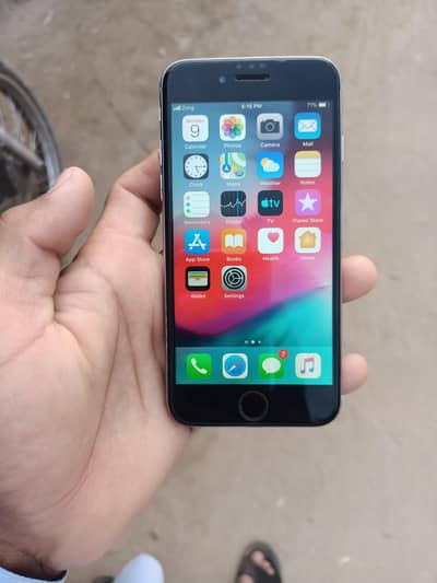 iphone 6 pta approved all ok ha 32 gb ha koi bhi masla nhi ha