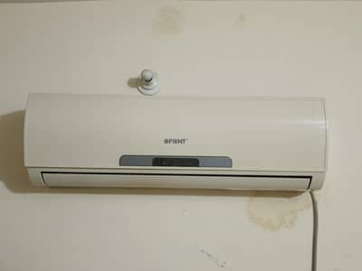 ORIENT 1.5 ton Ac . Working CONDITION .  03285038446