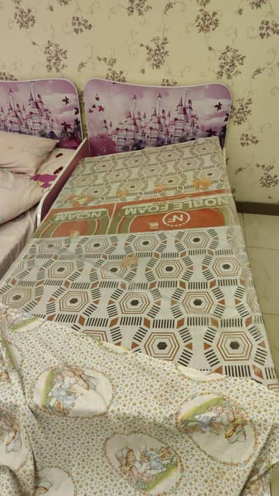 single metress 5 months used