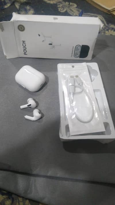 AIR-BUDS Rs. 600