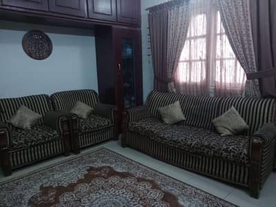 3+2 Sofa Set for Sale – Clean & Well Maintained