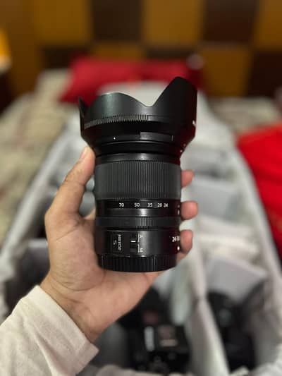 Nikon z62 lens 24-70 mmm