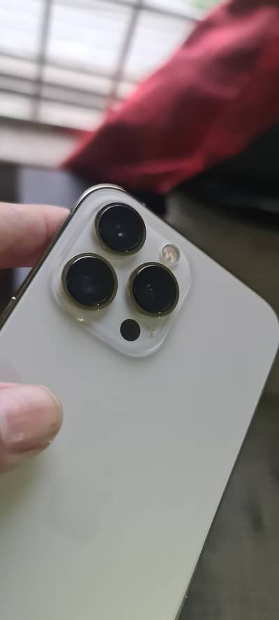 I phnoe 13 pro max for sale in good condition