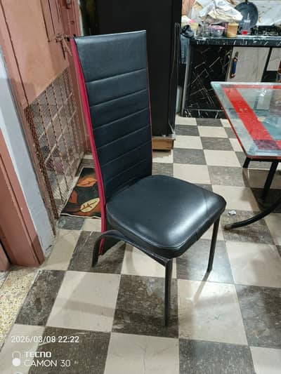 Dining Table with 5 Chairs – Strong & Stylish