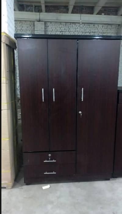 Wooden Good Quality Wardrobe Almari New Condition