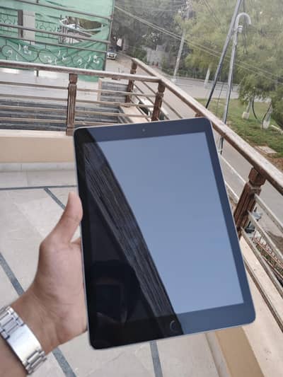 IPAD 6TH GEN 32GB