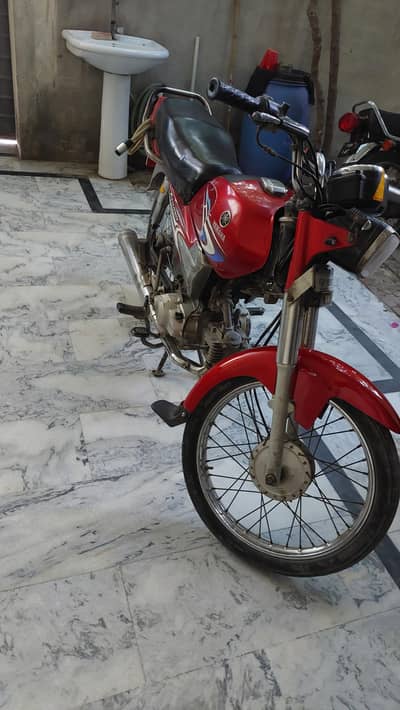 Yamaha junoon in geniun condition