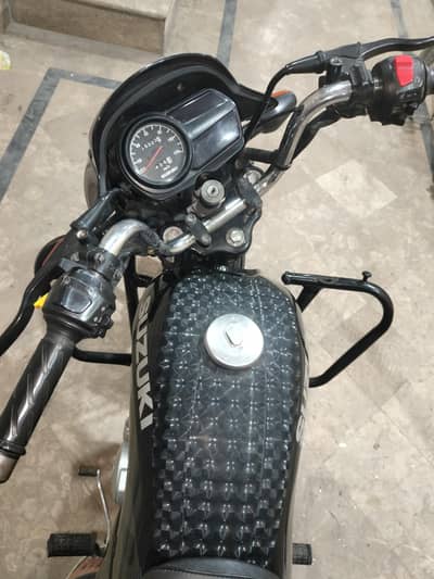 Suzuki 110 in good condition  10/10