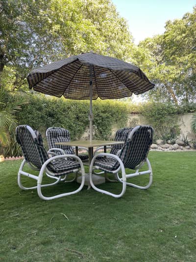 GARDEN SHED W 4 LOUNGERS & Center table with Adjustable UMBRELLA