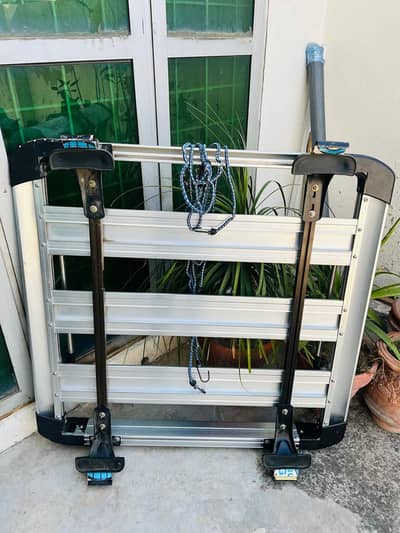 Car roof stand/rack universal size