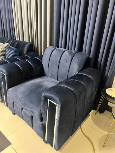 9 seater sofa in brand new condition