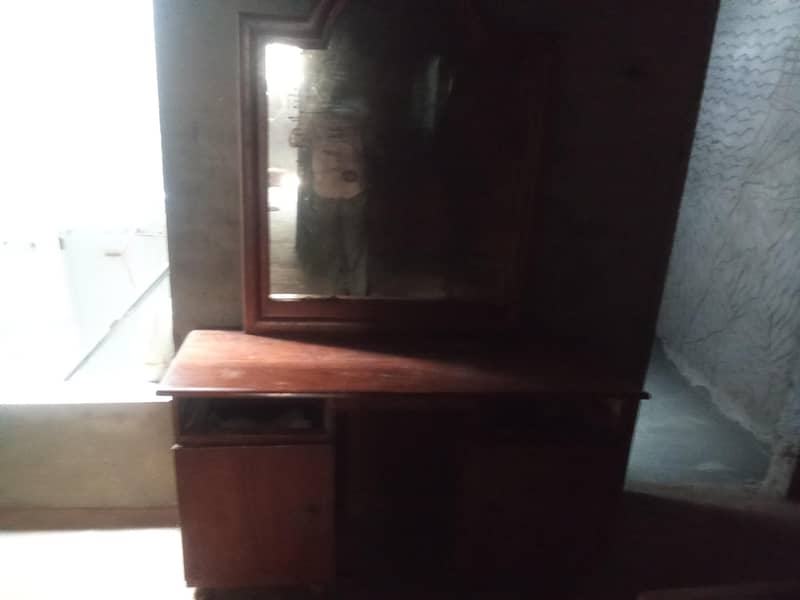 dressing table 4