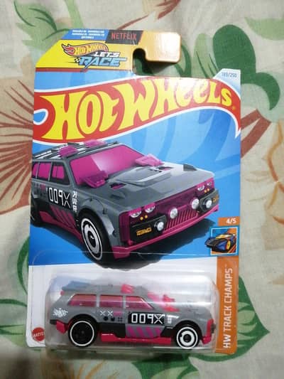 hotwheels fantasy cars (cheap price)