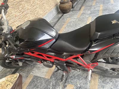 Benelli 150 tnt