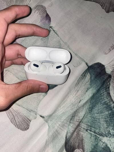 Airpuds pro (1st generation)