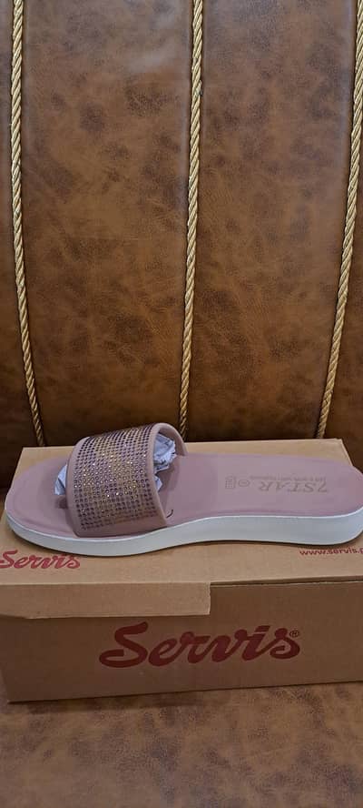 servis ekisha slippers