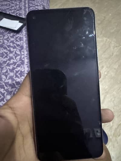 Techno canon 16 SE     6/128 lush condition with box and charger.