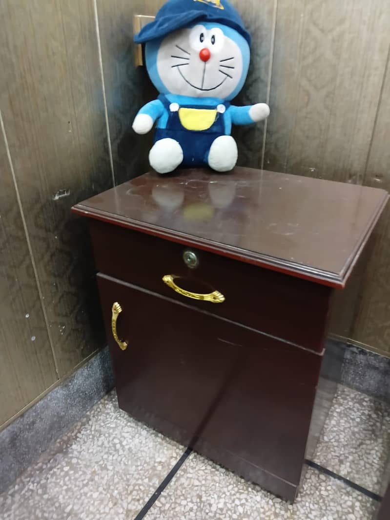 2 side table and dressing table 0