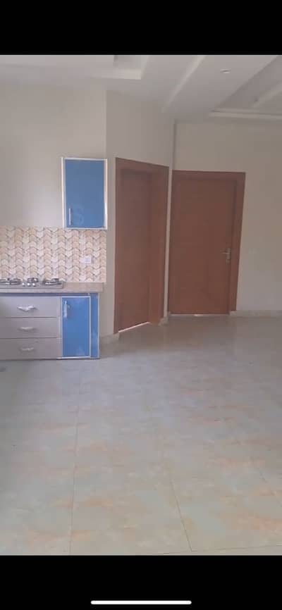 10 Marla Upper Portion Brand New . G Block