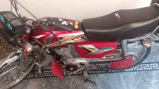 Honda 125 condition 10 by 10 totaly genuine