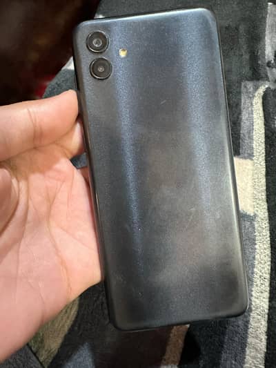 4 64gb with complete box