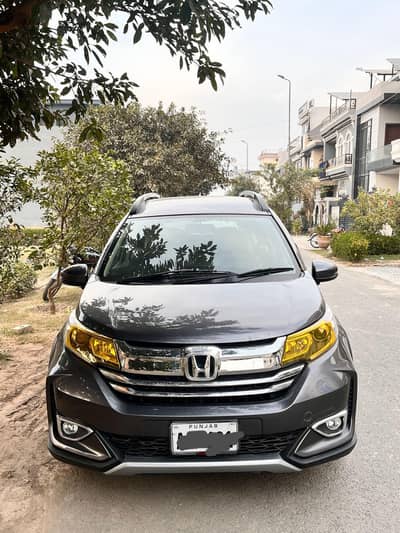 Honda BR. V S package full option