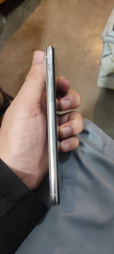 i phone 11 pro max (JV Non PTA)