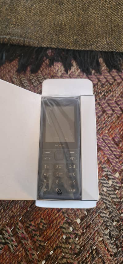 New nokia 130 music phone. . . ful box cndition 9/10 hai. . .