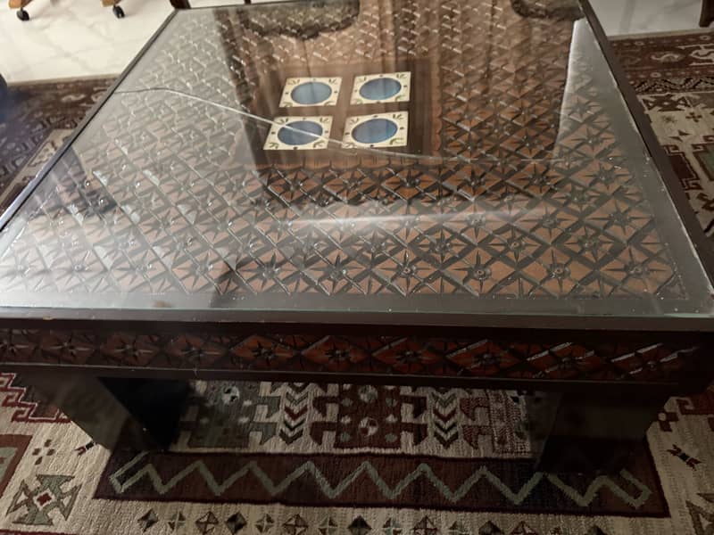 Centre table set. 3
