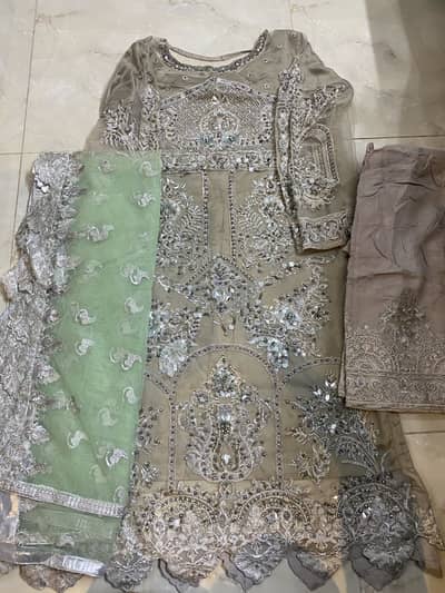 Formal dress For Sell.