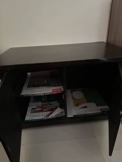 Iron table + storage