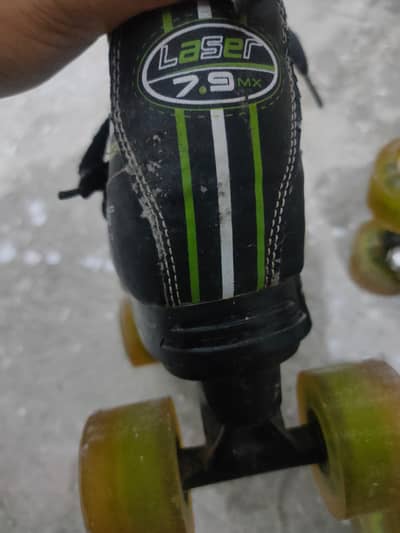 Roller Skates 4 wheels