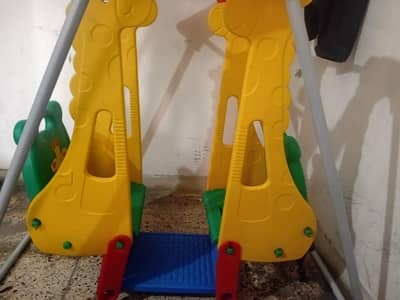 Double seater baby swing in good condition